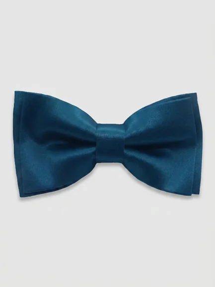 Blue shiny satin bow tie Blue shiny satin bow tie