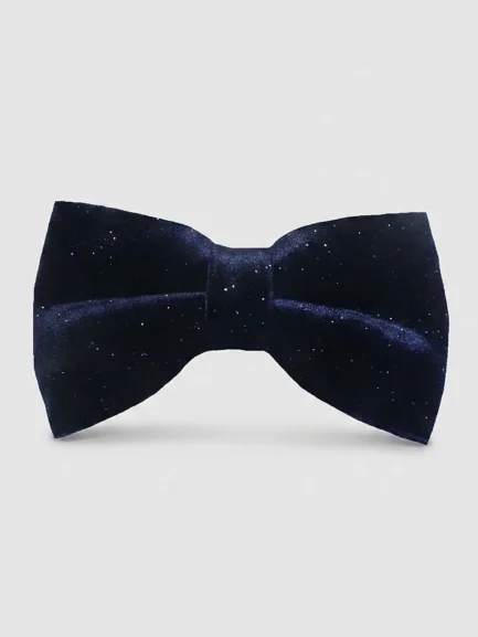 Dark blue velvet bow tie Dark blue velvet bow tie